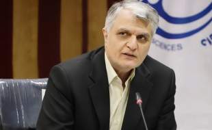 تزریق ژل، بوتاکس و اعمال جراحی زیبایی فقط توسط پزشک و در مراکز مجاز قابل انجام است