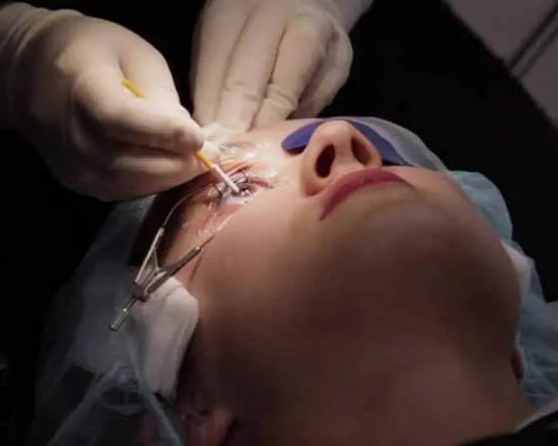 ردپای یک پزشک و مقام سابق مشهور در انجام جراحی ممنوعه ردپای یک پزشک و مقام سابق مشهور در انجام جراحی ممنوعه