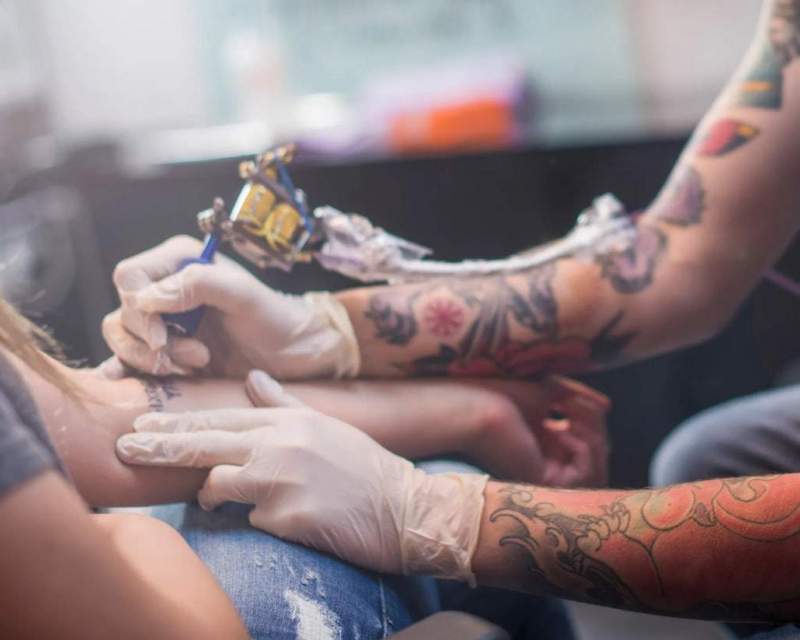 جوهر تتو سلول‌های ایمنی را می‌کشد و پاسخ بدن به واکسن‌ها را تضعیف می‌کند