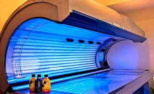 سولاریوم خطر ملانوما را ۳ برابر می‌کند؛ جهش‌ دی‌اِن‌اِی در ۹۰ درصد سطح پوست