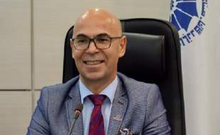 ۲میلیاردوچهارصد میلیون دلارقاچاق لوازم آرایشی وبهداشتی داریم