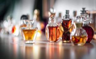 استفاده از الکل به‌عنوان حلال در عطرها و ادکلن‌ها مجاز است