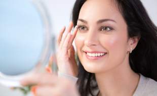 کلاژن پپتیدی یا کرم‌های کلاژن؛ کدام‌یک برای سلامت پوست مؤثرتر است؟